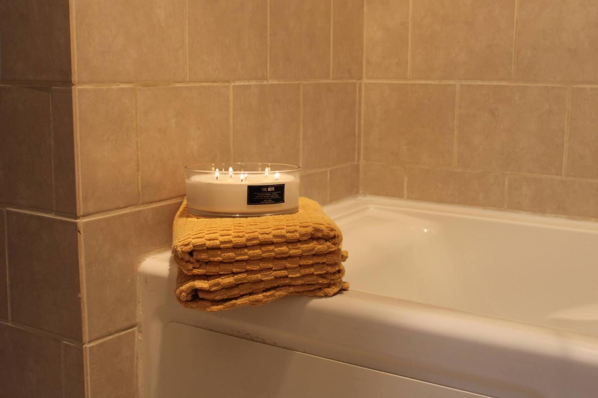 Charming Central Amarillo Retreat With A Jacuzzi 外观 照片